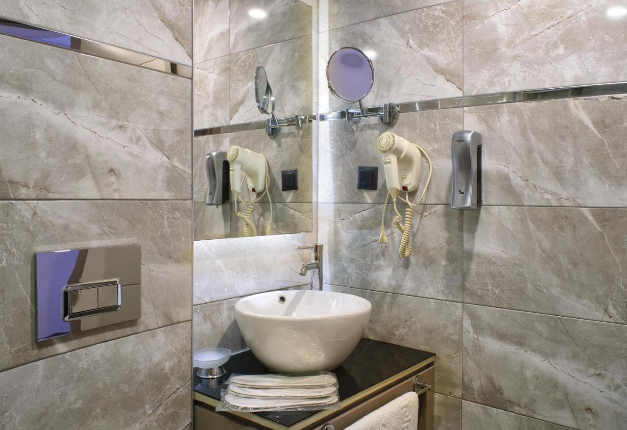 Hotel Bossuite Kadikoy Isztambul Kültér fotó
